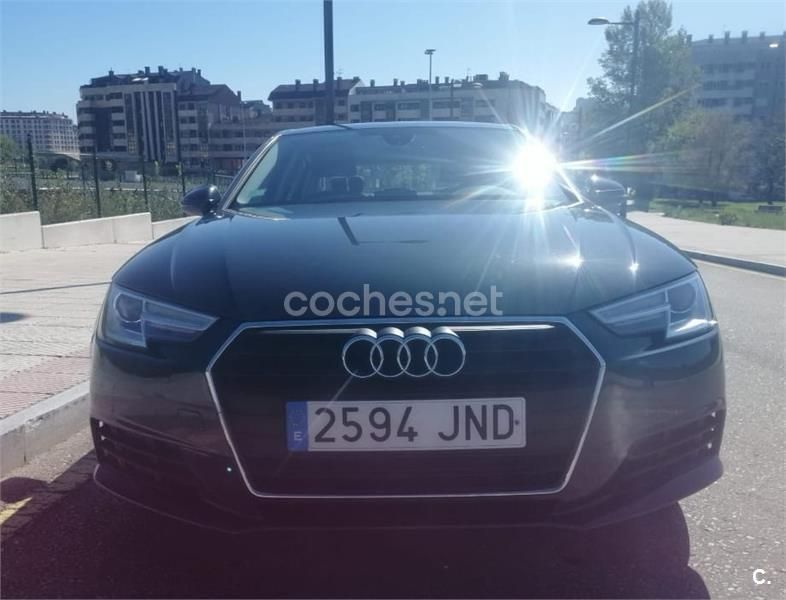 Usado Audi A4 Advanced 150 CV (110 kW) 2016 Gris / plata Berlina