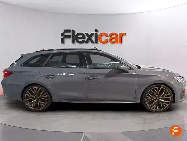 Usado Cupra Leon 300 CV (220 kW) 2022 Gris Familiar