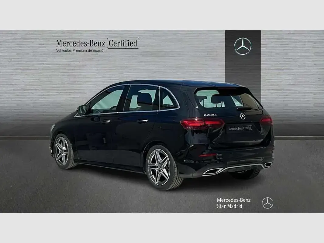 Usado Mercedes B200 150 CV (110 kW) 2024 Negro Monovolumen