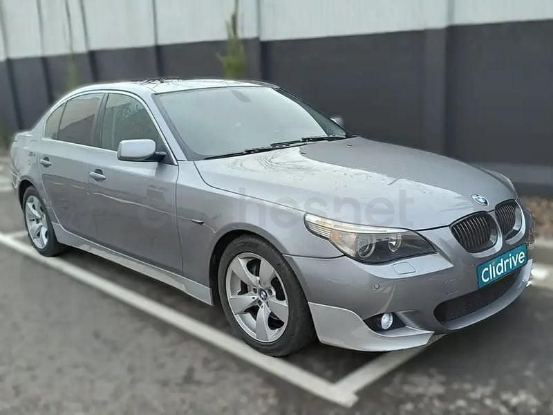 Usado BMW 530 235 CV (172 kW) 2004 Gris / plata Berlina