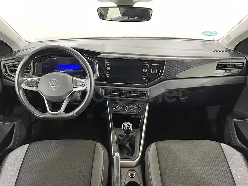 Usado VW Polo Life 95 CV (69 kW) 2024 Gris Utilitario