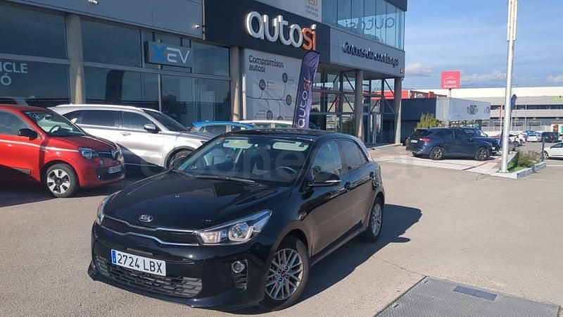 Usado Kia Rio 100 CV (73 kW) 2019 Negro Berlina