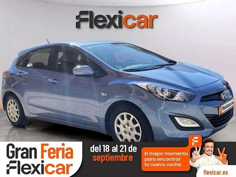 Azul Usado 2015 Hyundai i30 Utilitario | 8990 € (Precio justo) - Imagen 1/4