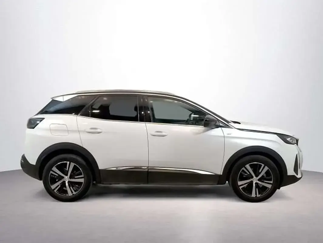 Usado Peugeot 3008 GT 131 CV (96 kW) 2021 Blanco SUV
