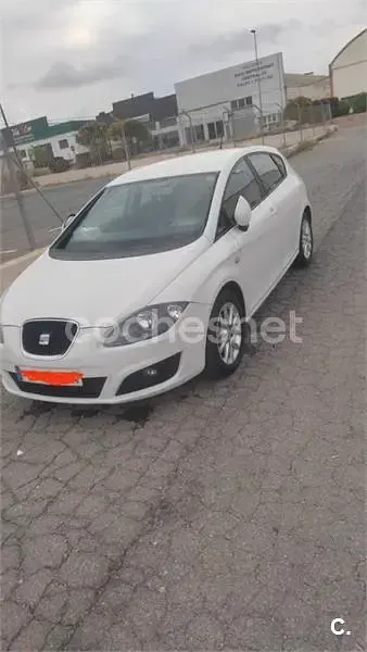 Usado Seat Leon Reference 105 CV (77 kW) 2010 Blanco Utilitario