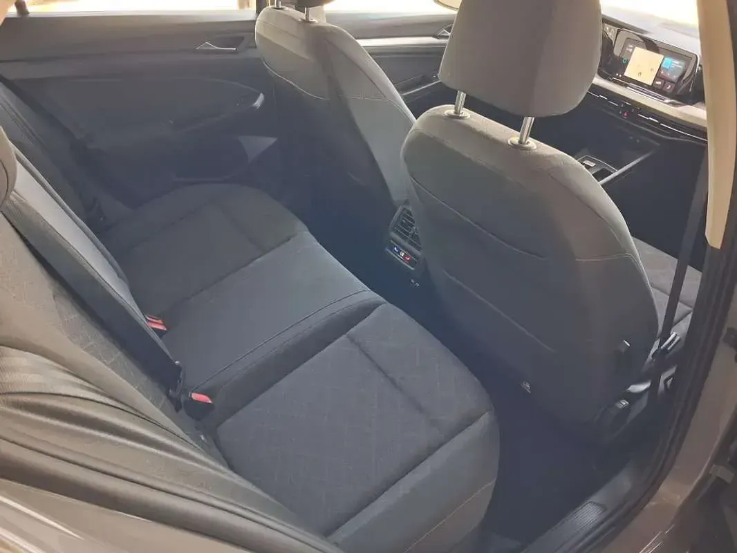 Usado VW Golf VII 116 CV (85 kW) 2021 Gris Utilitario