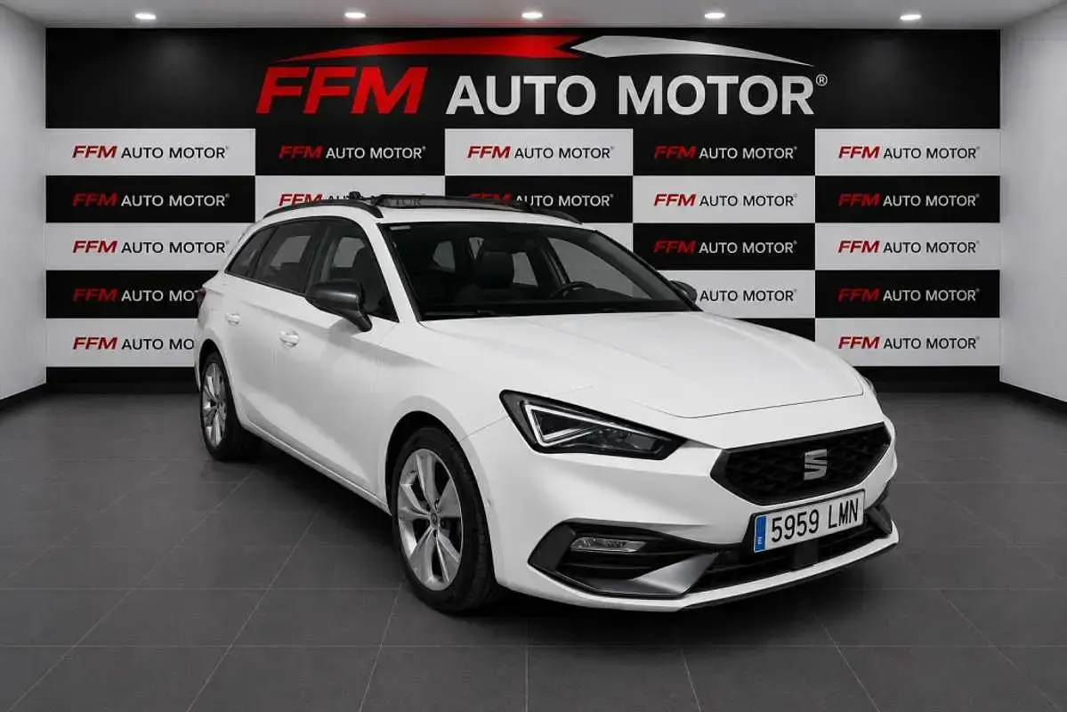 Usado Seat Leon ST FR 150 CV (110 kW) 2021 Blanco Familiar