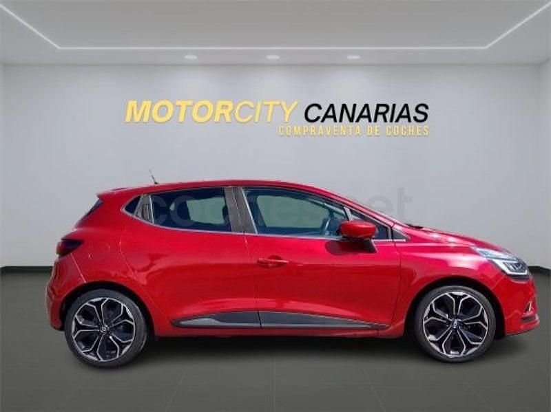 Usado Renault Clio IV LIMITED 90 CV (66 kW) 2017 Granate Berlina