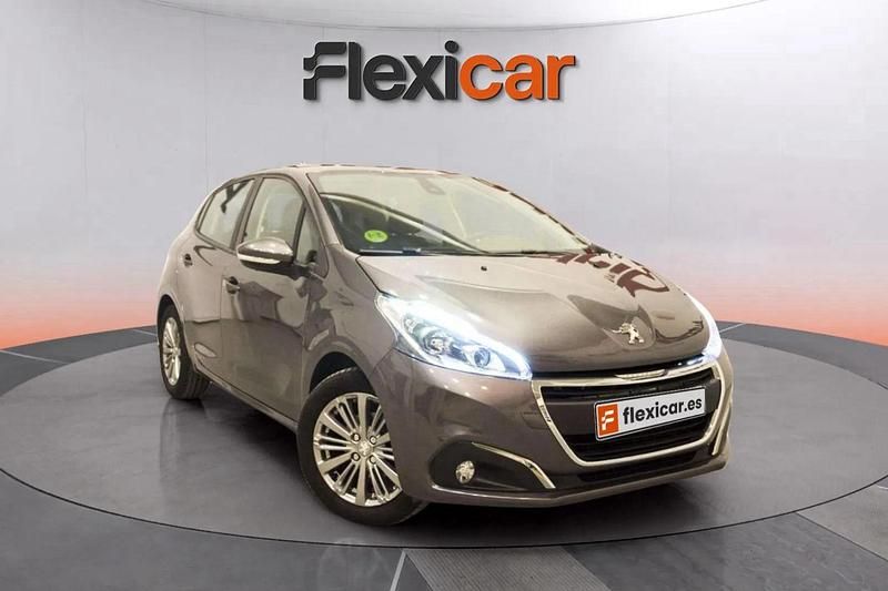Gris Usado 2019 Peugeot 208 GT-line Utilitario | 9770 € (Super precio) - Imagen 1/4