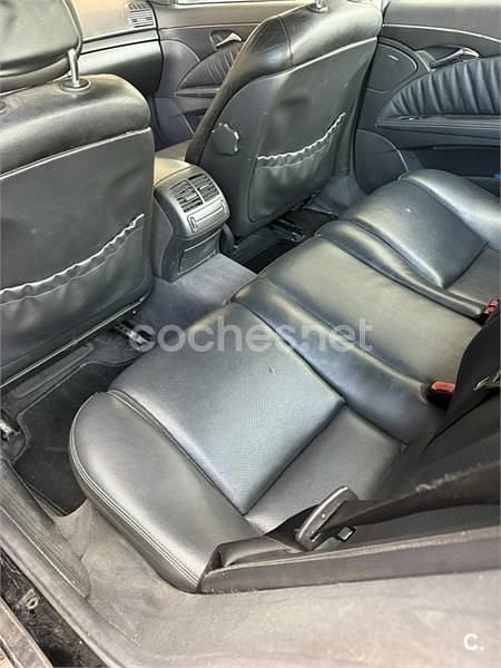 Usado Mercedes E200 Classic 122 CV (89 kW) 2005 Negro Berlina