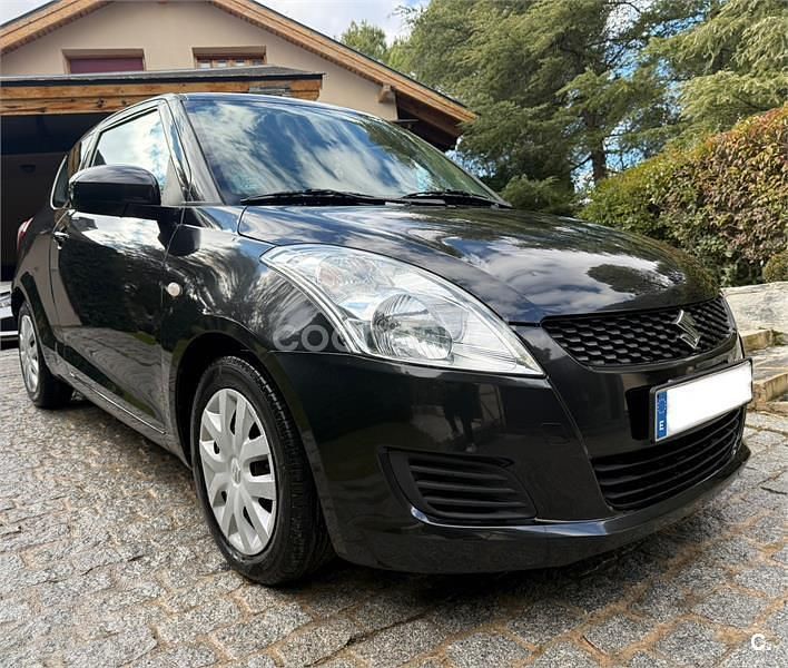 Usado Suzuki Swift 95 CV (69 kW) 2011 Negro Berlina