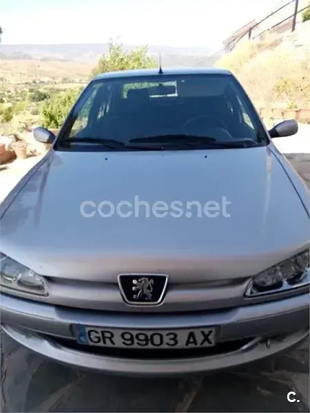 Usado Peugeot 306 90 CV (66 kW) 2000 Gris / plata Berlina