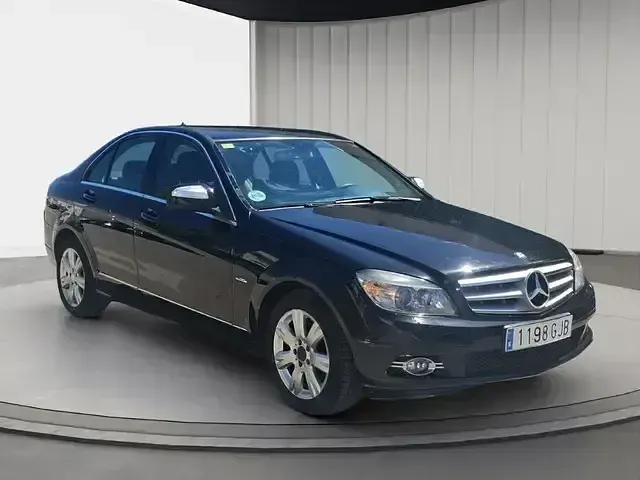 Usado Mercedes C220 Avantgarde 170 CV (125 kW) 2008 Negro Familiar
