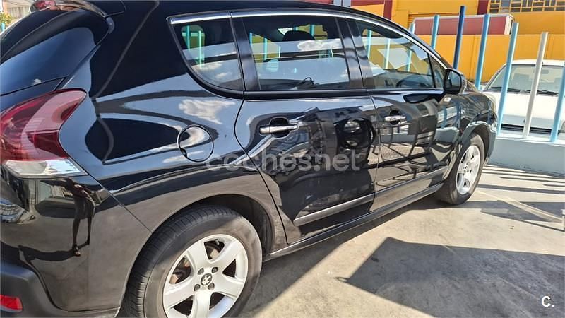 Negro Usado 2014 Peugeot 3008 Allure Berlina | 6500 € (Buen precio) - Imagen 1/4