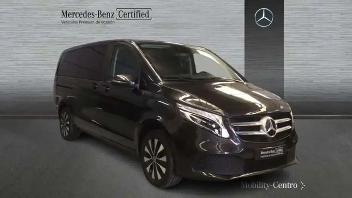 Usado Mercedes V220 163 CV (119 kW) 2022 Gris Monovolumen