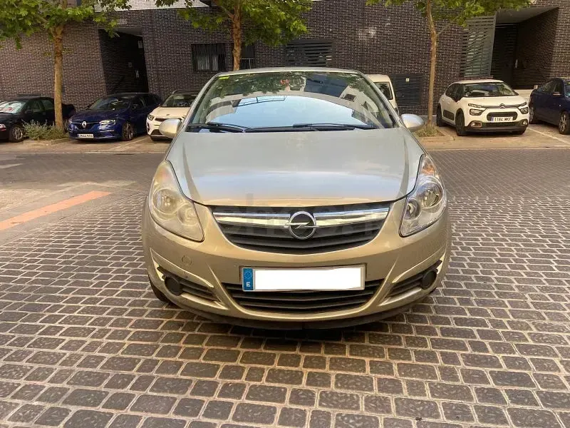Usado Opel Corsa Cosmo 90 CV (66 kW) 2009 Beige Utilitario