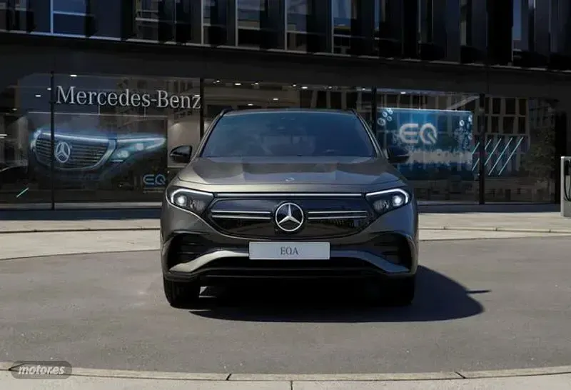 Usado Mercedes EQA250 AMG line 139 kW (190 CV) 2022 Gris SUV