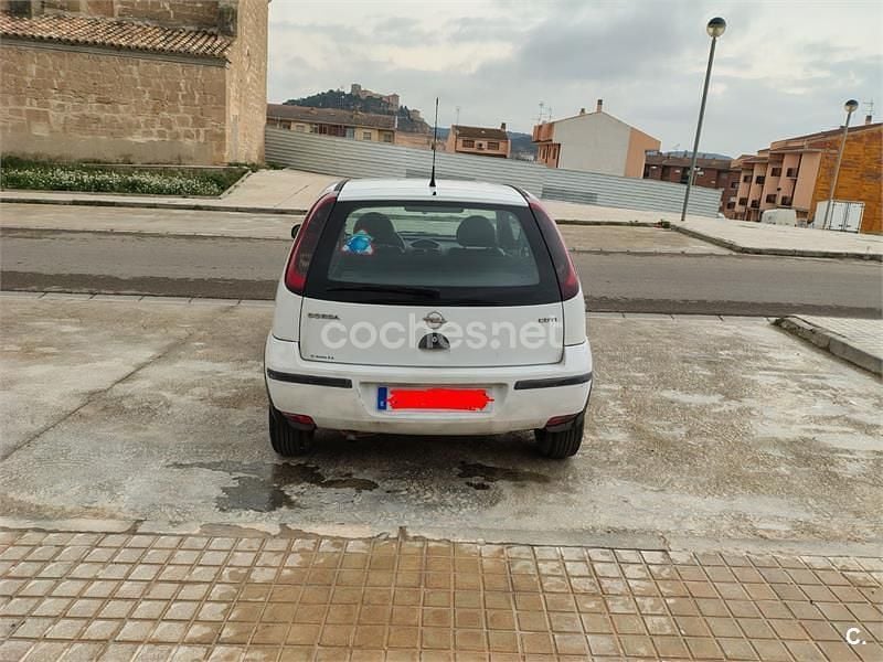Usado Opel Corsa Enjoy 70 CV (51 kW) 2006 Blanco Utilitario