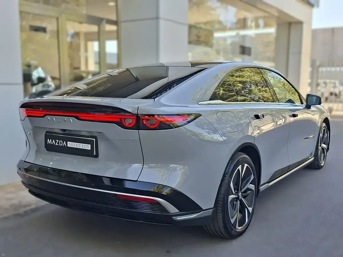 Usado Mazda 6e Takumi-Line 180 kW (245 CV) 2025 Gris