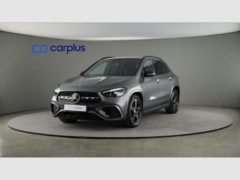 Gris montaña (metalizado) Usado 2024 Mercedes GLA200 SUV | 40.990 € (Precio justo) - Imagen 1/4