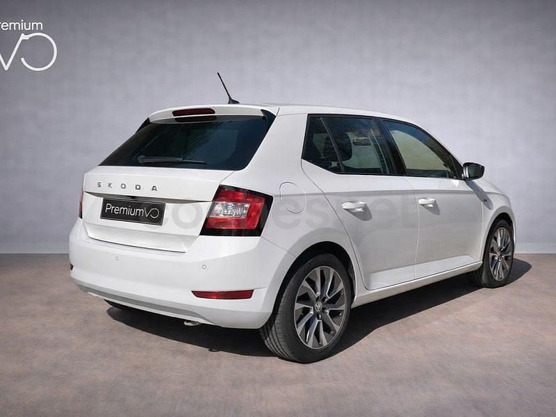 Usado Skoda Fabia Sport 95 CV (69 kW) 2021 Blanco Berlina