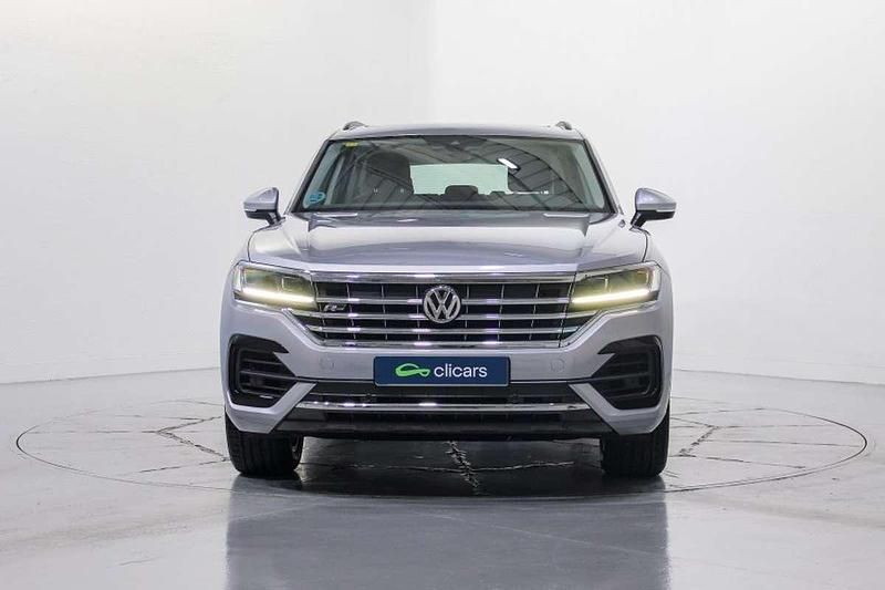 Usado VW Touareg R-line 286 CV (210 kW) 2020 Plateado SUV