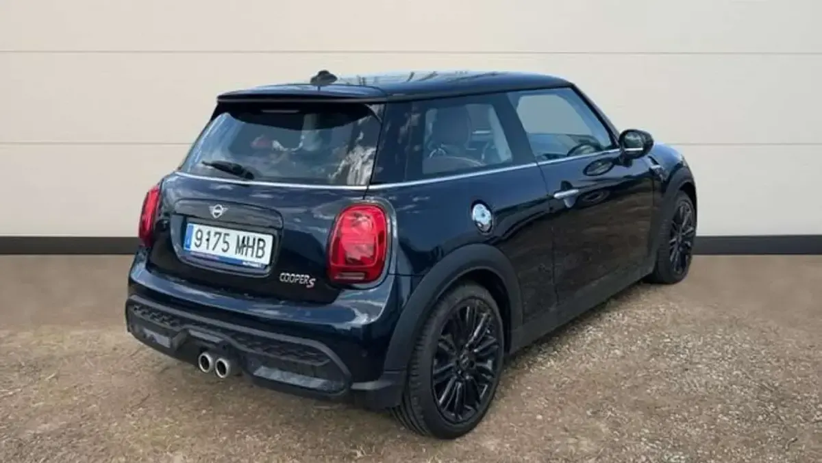 Usado Mini Cooper 178 CV (130 kW) 2023 Negro Utilitario