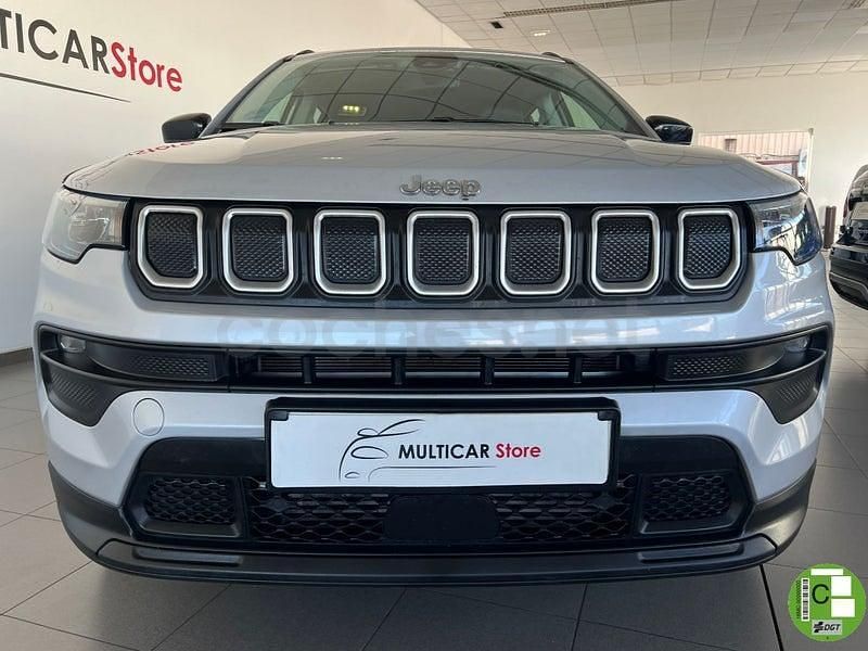 Usado Jeep Compass Limited 130 CV (95 kW) 2021 Gris / plata SUV