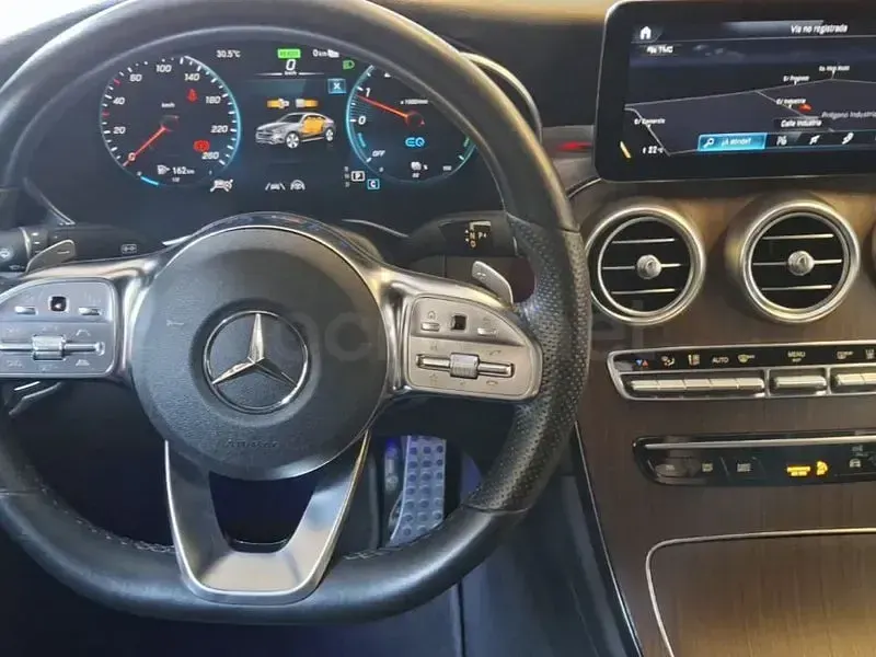 Usado Mercedes GLC300de 306 CV (225 kW) 2021 Gris / plata Coupe