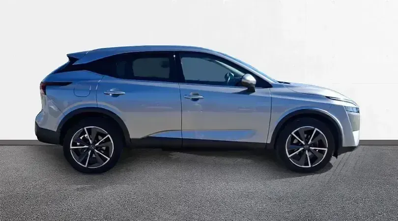 Usado Nissan Qashqai N-Connecta 140 CV (102 kW) 2022 Diamond silver (metalizado) SUV