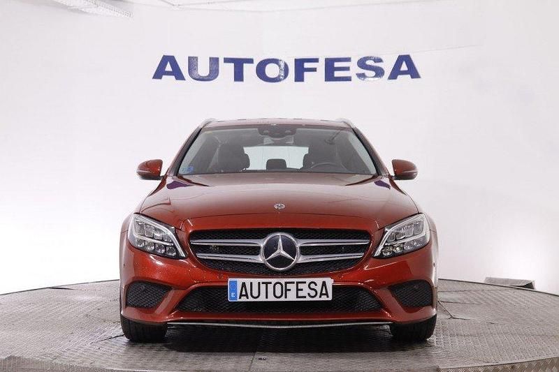Usado Mercedes C200 Avantgarde 184 CV (135 kW) 2020 Rojo Familiar