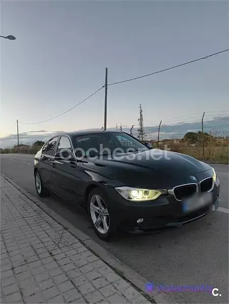Käytetty BMW 318 Gran Turismo 143 HP (105 kW) 2015 Musta Sedan