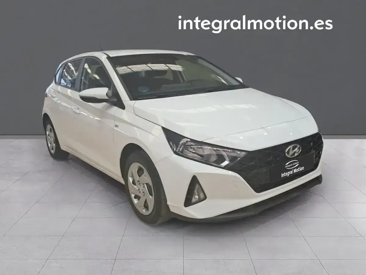 Begagnad Hyundai i20 100 HK (73 kW) 2021 Vit Halvkombi