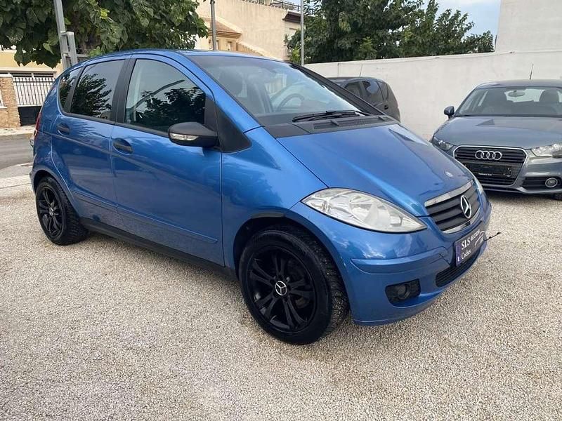 Usado Mercedes A170 116 CV (85 kW) 2008 Azul Utilitario