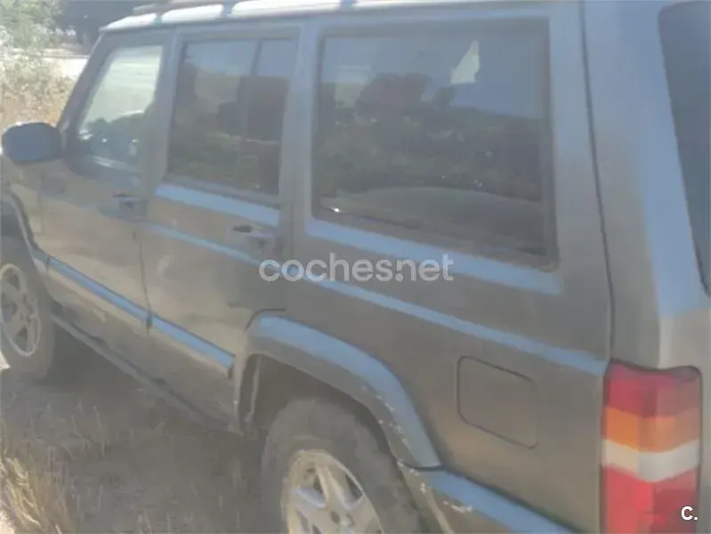 Usado Jeep Cherokee Limited 115 CV (84 kW) 1999 Gris / plata SUV