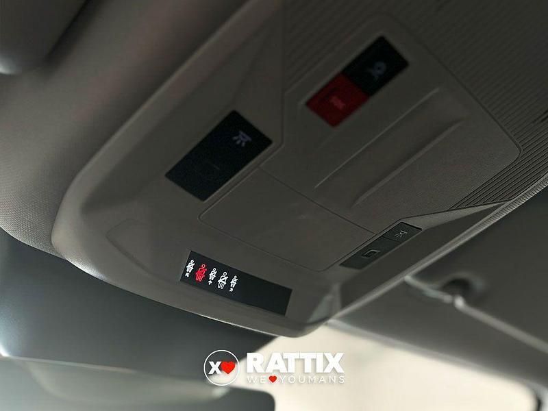 Gris / plata Usado 2023 Opel Astra Elegance Berlina | 25.690 € (Precio justo) - Imagen 1/4