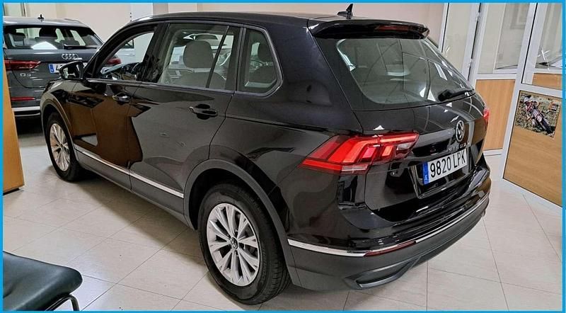Usado VW Tiguan 122 HP (89 kW) 2021 Preto SUV