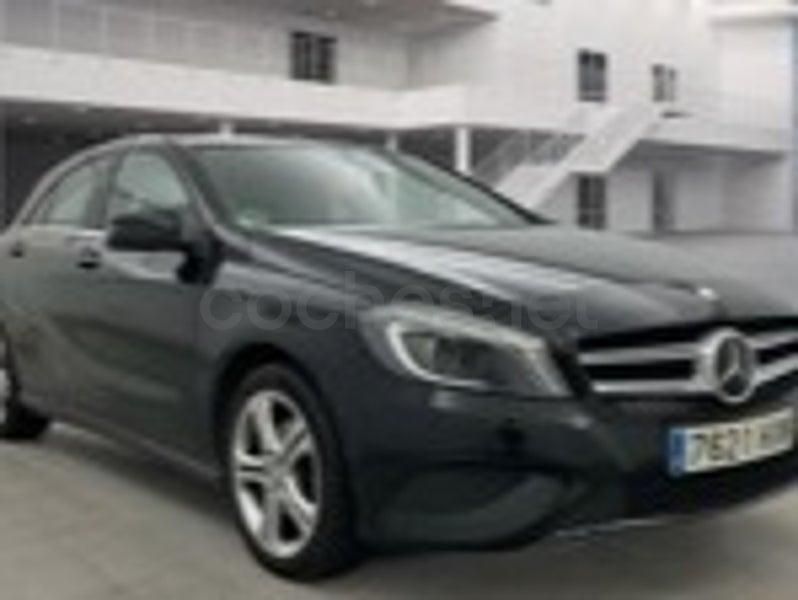 Usado Mercedes A200 Urban 136 CV (100 kW) 2014 Negro Berlina