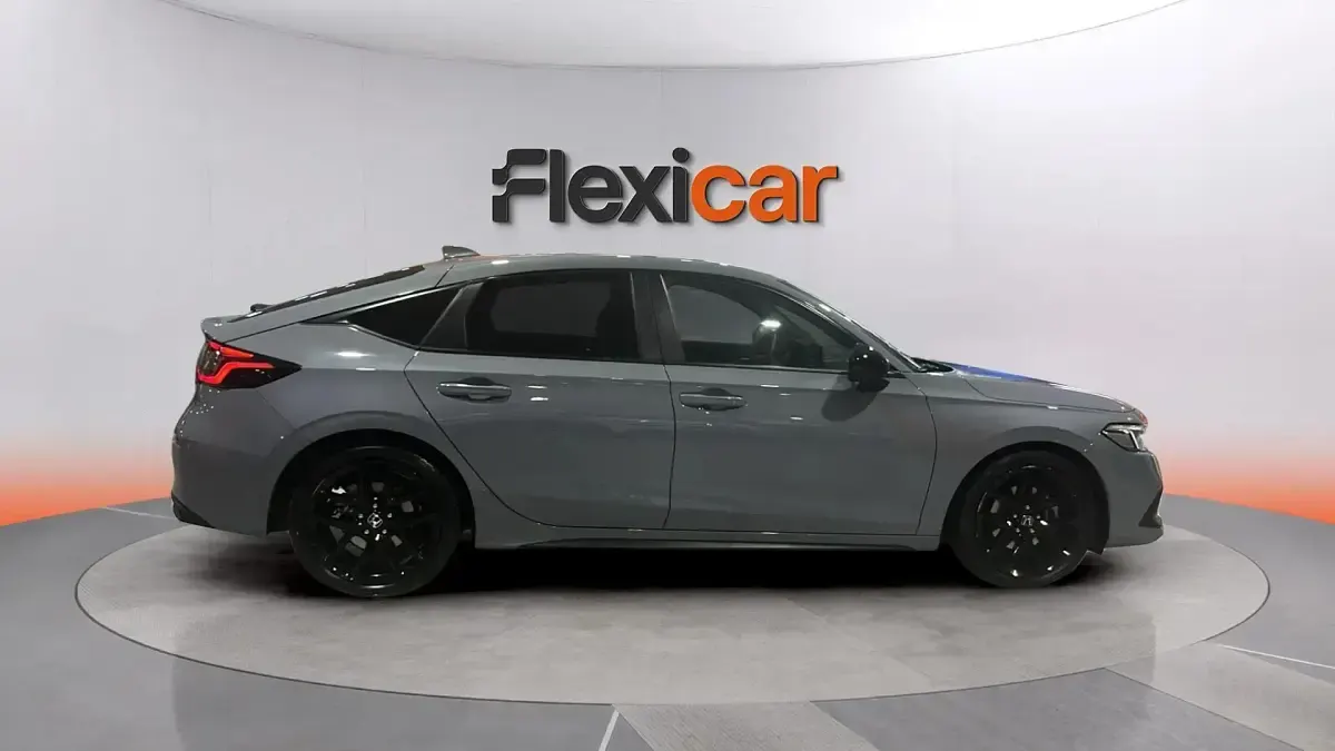 Usado Honda Civic Elegance 184 CV (135 kW) 2024 Gris Berlina