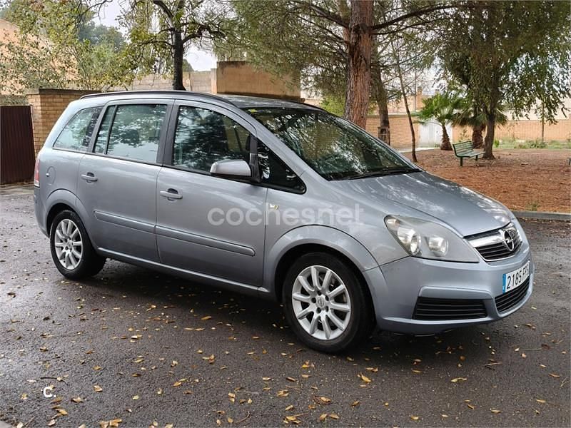 Usado Opel Zafira Enjoy 120 CV (88 kW) 2007 Gris / plata Monovolumen