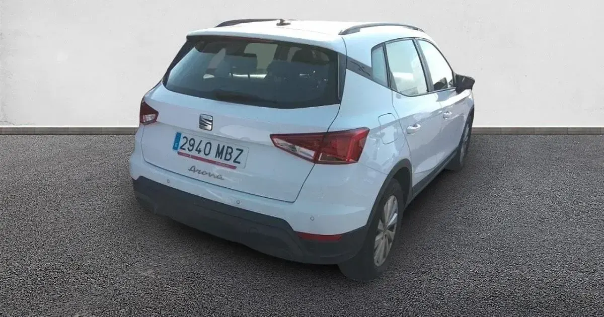 Usado Seat Arona Style 110 CV (80 kW) 2022 SUV