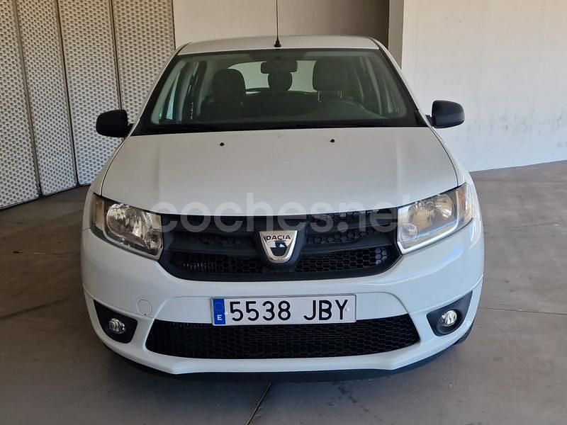 Usado Dacia Sandero Ambiance 75 CV (55 kW) 2015 Blanco Berlina