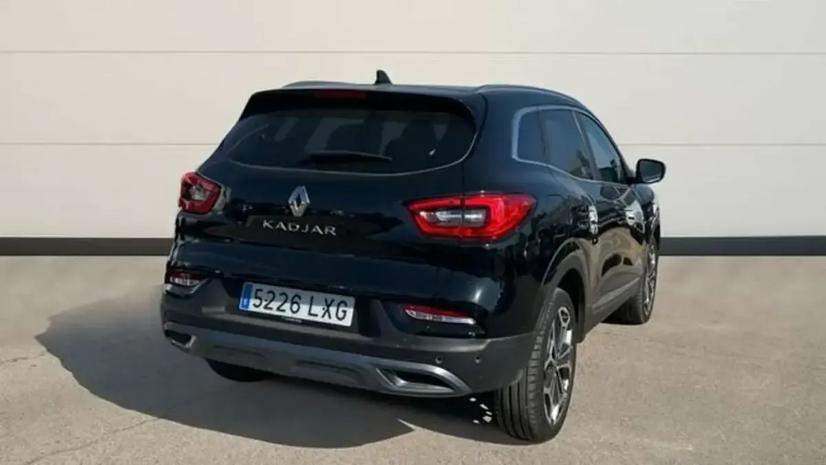 Usado Renault Kadjar Zen 140 CV (102 kW) 2022 Negro SUV