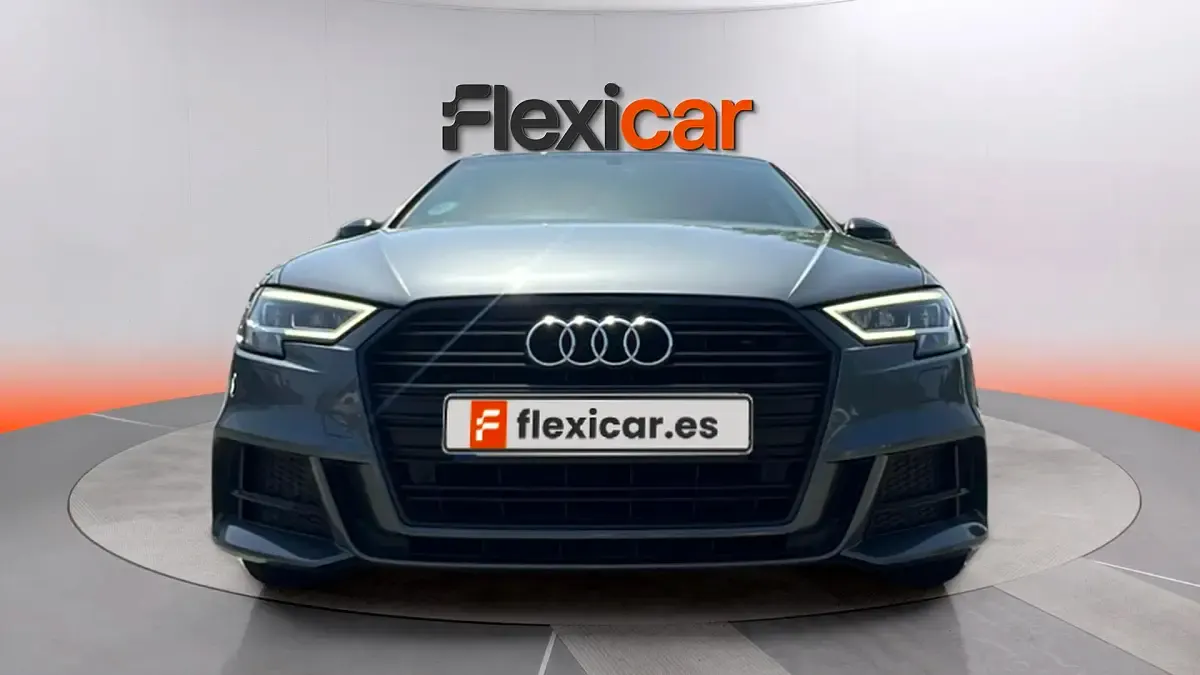 Usado Audi A3 Premium 150 CV (110 kW) 2019 Gris Berlina