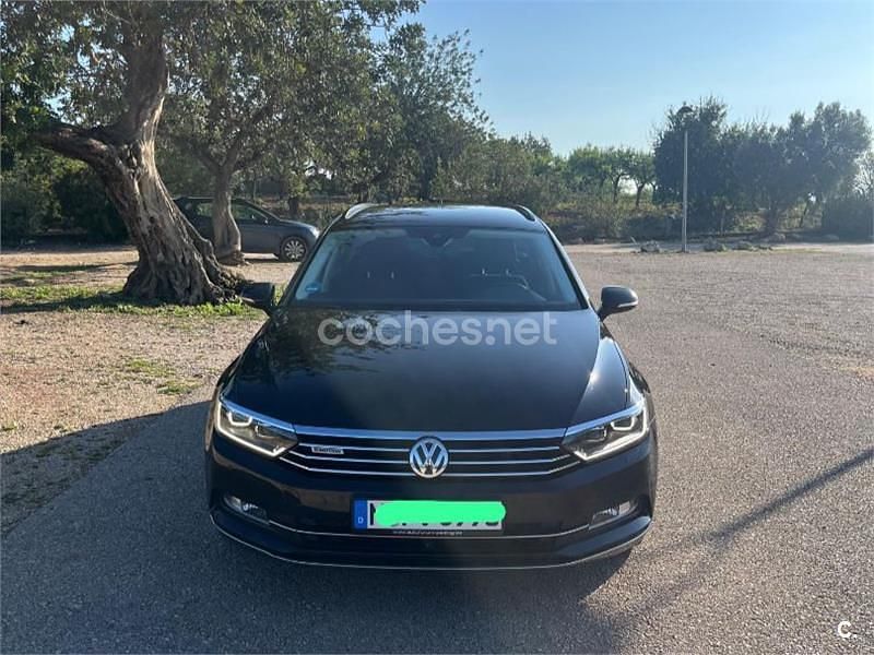 Usado VW Passat Sportline 190 CV (139 kW) 2018 Negro Familiar