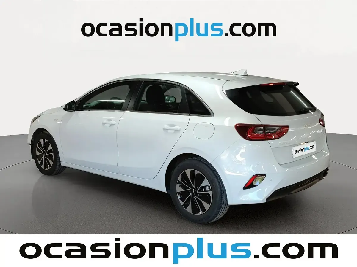 Usado Kia Ceed 101 CV (74 kW) 2025 Blanco Utilitario