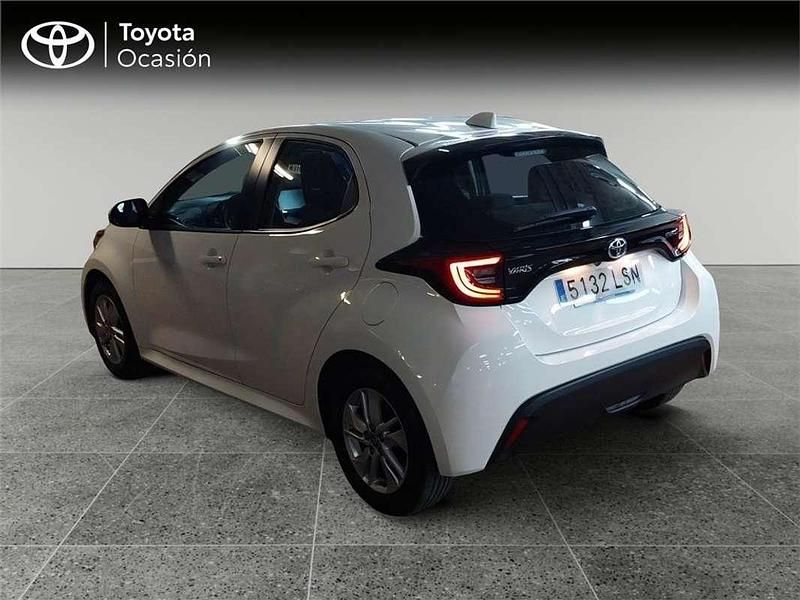 Usado Toyota Yaris Hybrid Active 116 CV (85 kW) 2021 Utilitario