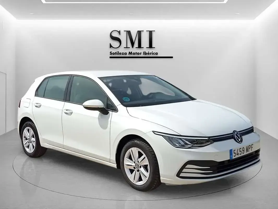 Usado VW Golf VIII Life 131 CV (96 kW) 2022 Blanco Utilitario