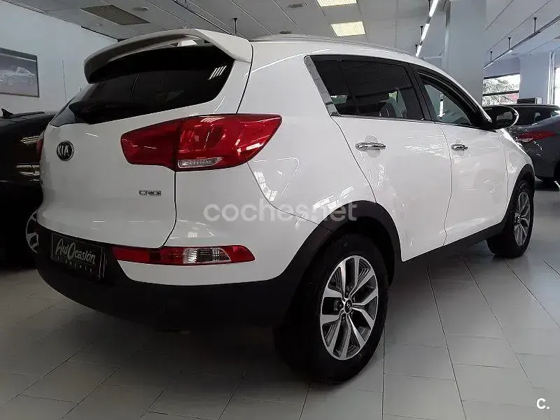 Usado Kia Sportage 115 CV (84 kW) 2015 Blanco SUV