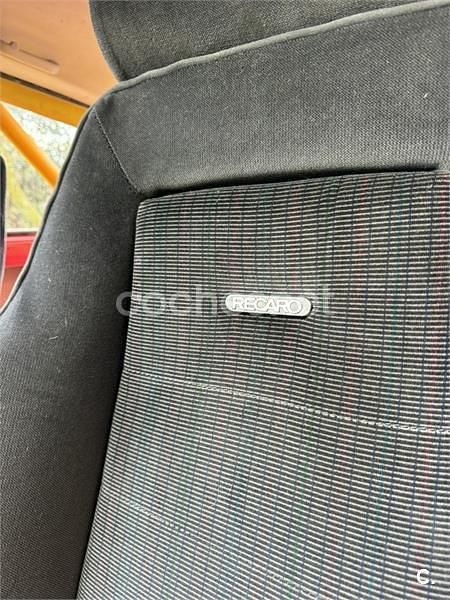 Usado Ford Fiesta 130 CV (95 kW) 1992 Rojo Berlina